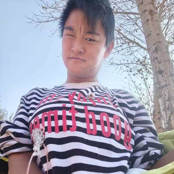 25岁岁内蒙古单身美女 - 残疾人相亲网